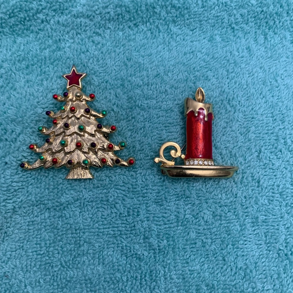 Festive Christmas Tree and Candle Brooch Set